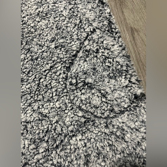 Love + Harmony Blue/White Sherpa 1/4 Zip Pullover/Jacket - Size Medium - Picture 4 of 9